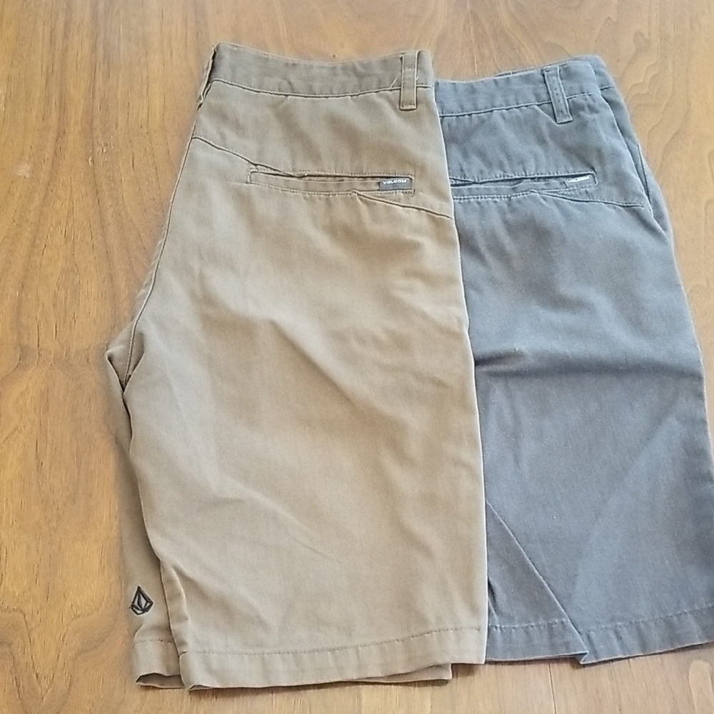 Volcom Two-Tone Flat Front Men's Shorts — Tan & Gray